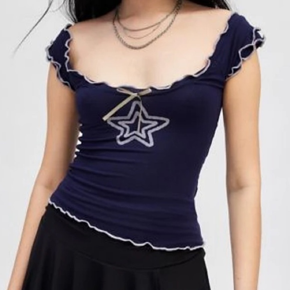 Kimchi Blue Angelica Star Graphic Lettuce Edge Tee